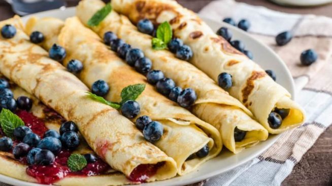 Pfannkuchen mit Marmelade – Clatite cu dulceata – Rumänien
